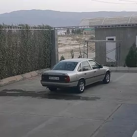 Opel Vectra 1990