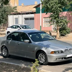 BMW E39 2002