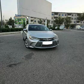 Toyota Camry 2016