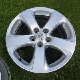RAV 4   SIENNA