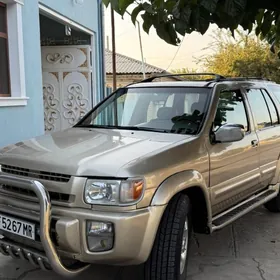 Infiniti QX4 1999