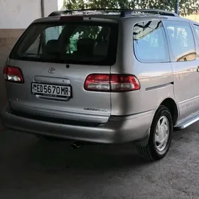 Toyota Sienna 2001