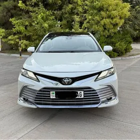 Toyota Camry 2023