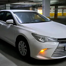 Toyota Camry 2017