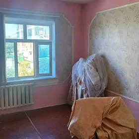продаю 1ком 2этаж