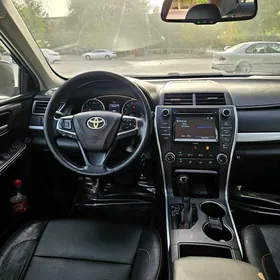 Toyota Camry 2015