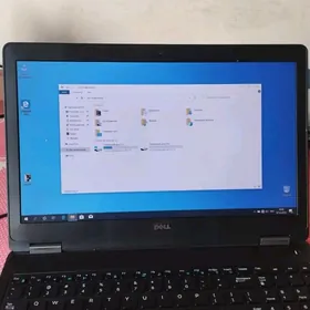 noutbuk Dell i5570