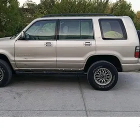 Isuzu Trooper 2002