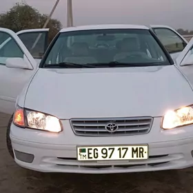 Toyota Camry 2000