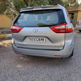 Toyota Sienna 2018