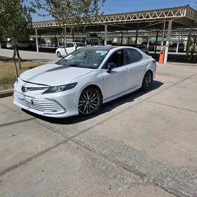 Toyota Camry 2024