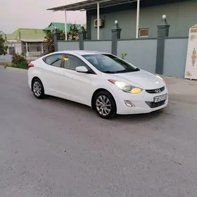 Hyundai Elantra 2011