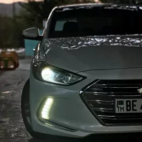 Hyundai Elantra 2018