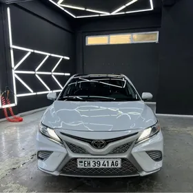 Toyota Camry 2020