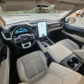 Ford Expedition 2022