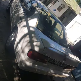 Nissan Primera 1995