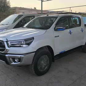 Toyota Hilux 2025