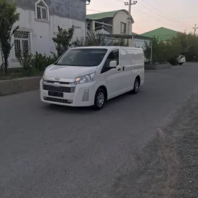 Toyota Hiace 2021