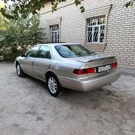 Toyota Camry 1999