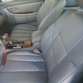 Toyota Avalon 2000