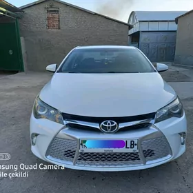 Toyota Camry 2017