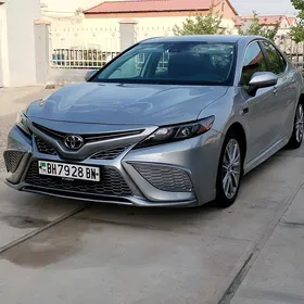 Toyota Camry 2021