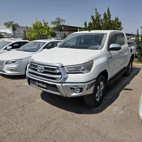 Toyota Hilux 2025