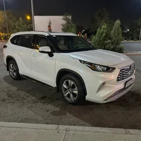 Toyota Highlander 2020