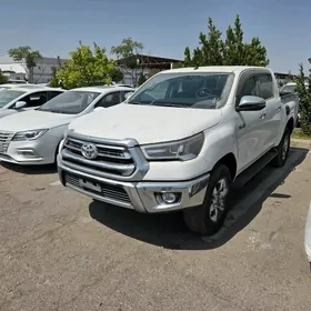 Toyota Hilux 2025