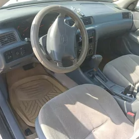 Toyota Camry 2000