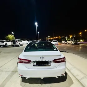 Toyota Camry 2020