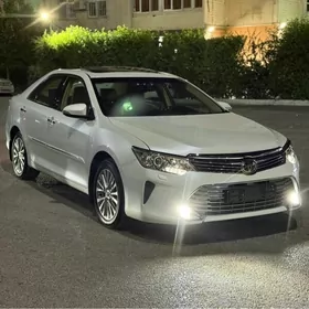 Toyota Camry 2017