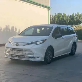Toyota Sienna 2021