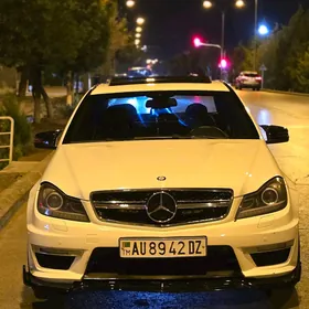 Mercedes-Benz C300 2010