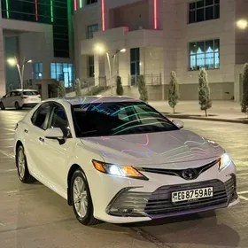 Toyota Camry 2021
