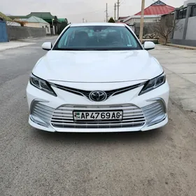 Toyota Camry 2020