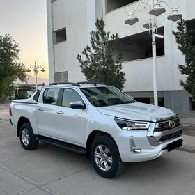 Toyota Hilux 2022