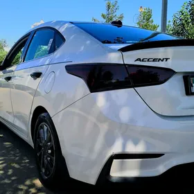 Hyundai Accent 2021
