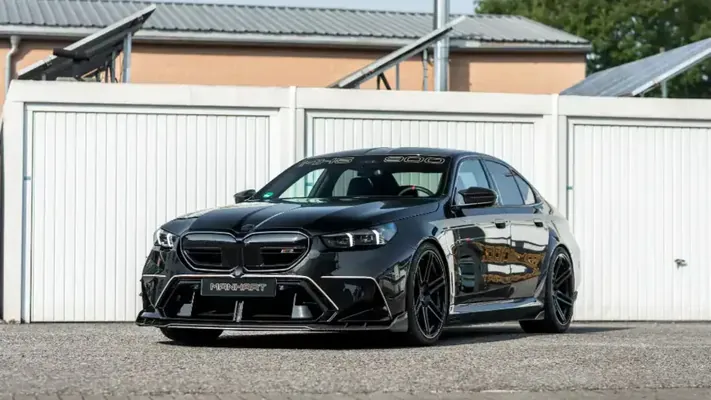 BMW M5 от Manhart с новой подвеской и выхлопом разогнали до 910 л.с.