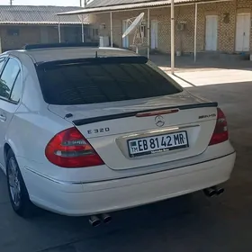 Mercedes-Benz E320 2002