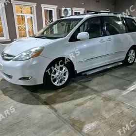 Toyota Sienna 2005