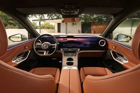 В Мюнхене официально дебютировал Mercedes-Benz GLC с метровым экраном