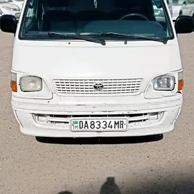Toyota Hiace 2001