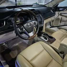 Toyota Camry 2014