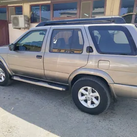 Nissan Pathfinder 2003