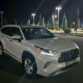 Toyota Highlander 2020