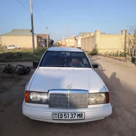 Mercedes-Benz 230E 1989