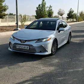 Toyota Camry 2020