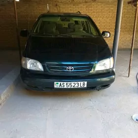 Toyota Sienna 2002