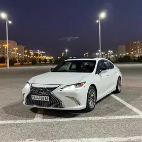 Lexus ES 350 2020
